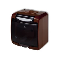 Karlik Junior 2P+F falon kívüli vízmentes dugalj átlátszó, barna 4GHE-1SD