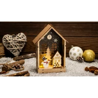 Tracon CHRHLSM7WW LED karácsonyi házikó hóemberrel, fa, elemes (X24020) Timer 6+18h, 7LED, 3000K, 2xAAA