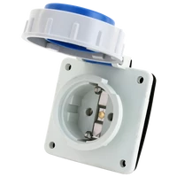 Tracon TICS-105S67 Beépíthető csatlakozóaljzat, oldalsó védőérintkezővel, kerek 16A, 250V, 2P+E, IP67 (SCHUKO)