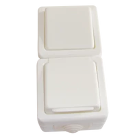 Tracon TR-PHF08V Falon kívüli váltókapcsoló+csatlakozóaljzat, függől., csapos 16A/250VAC, IP54, (106)